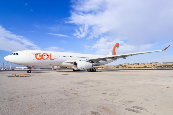 Aeronave Airbus A330, com pintura da Gol, que vai operar os voos internacionais sem escalas entre Lisboa e Rio de Janeiro