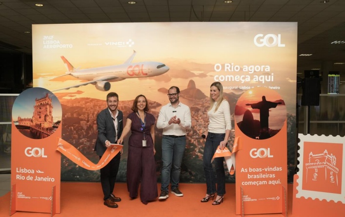 Corte de faixa inaugural da rota Lisboa-Rio de Janeiro