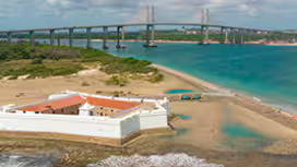 Vista aérea da Ponte de Igapó em Natal, Rio Grande do Norte.